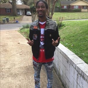 Meet your Posher, Bobby